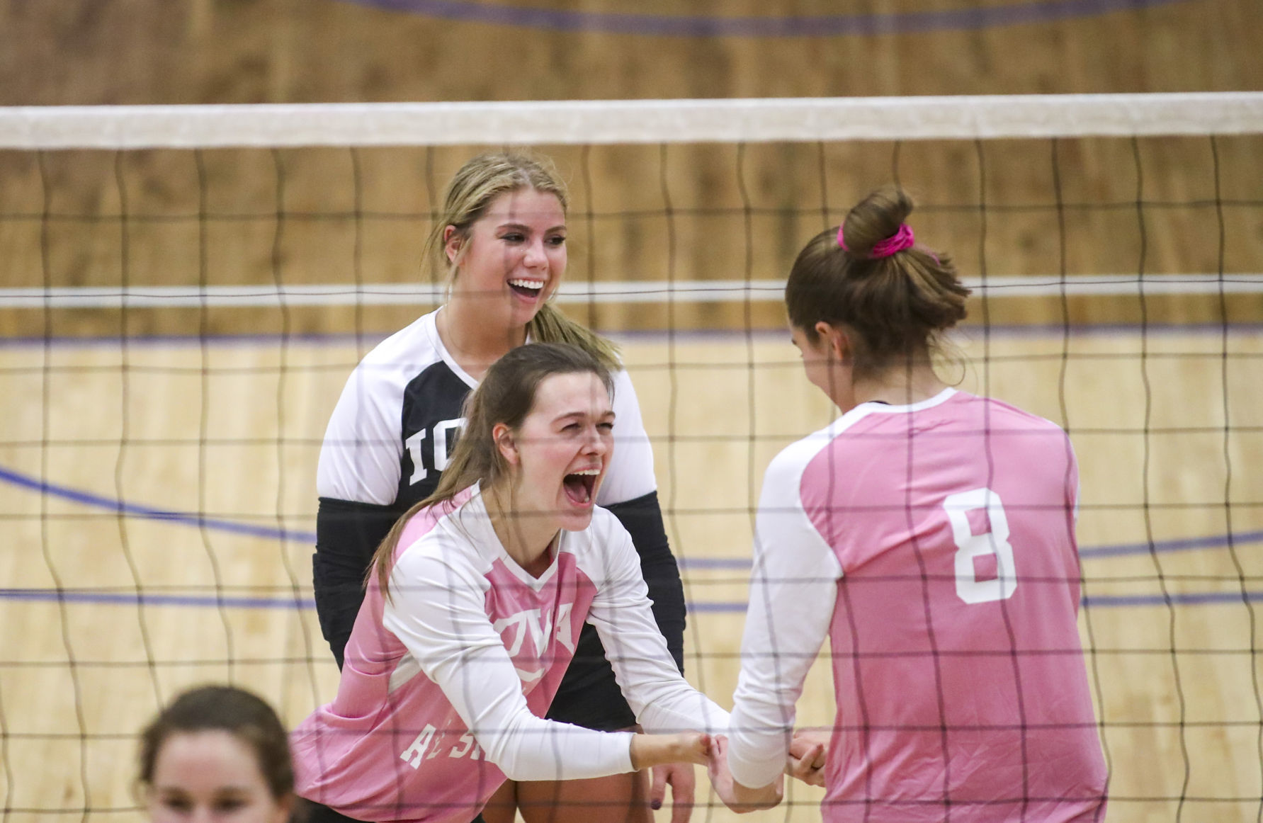 111918-volleyball-020